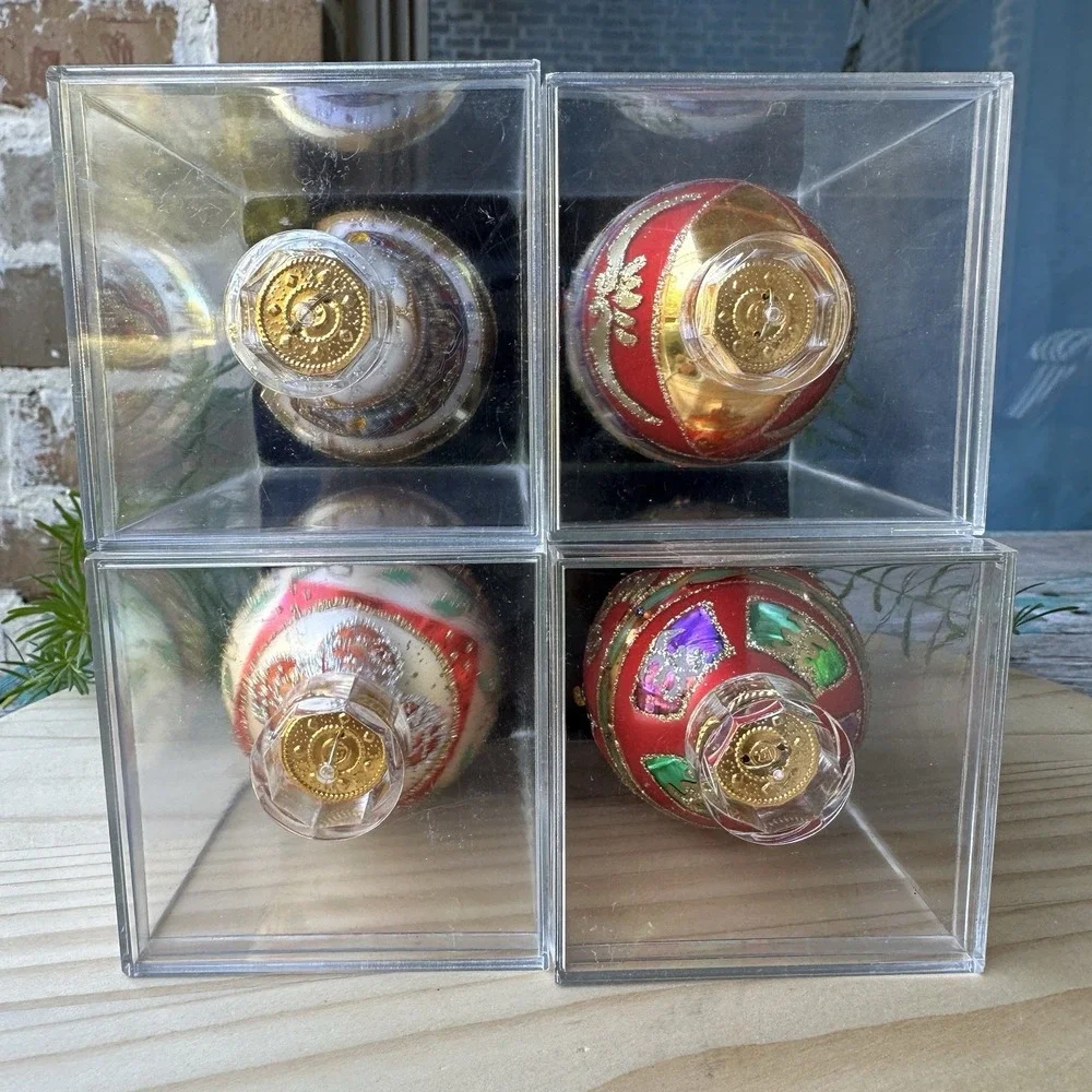 Designers Studio LTD‎ Series 3.5 Inch Handcrafted Christmas 4 Glass Ornaments